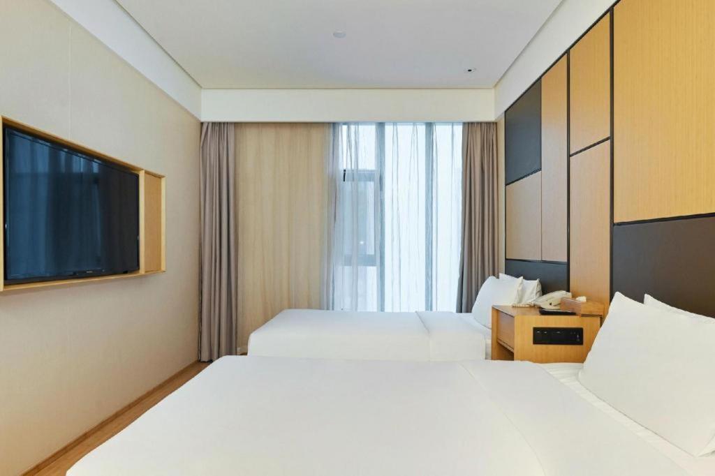 Ji Hotel Shanghai Hongqiao Yan'An XI Road Extérieur photo