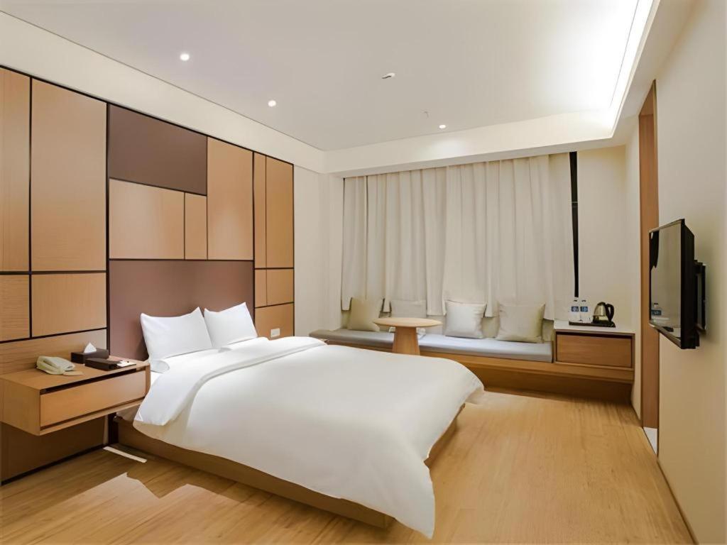 Ji Hotel Shanghai Hongqiao Yan'An XI Road Extérieur photo